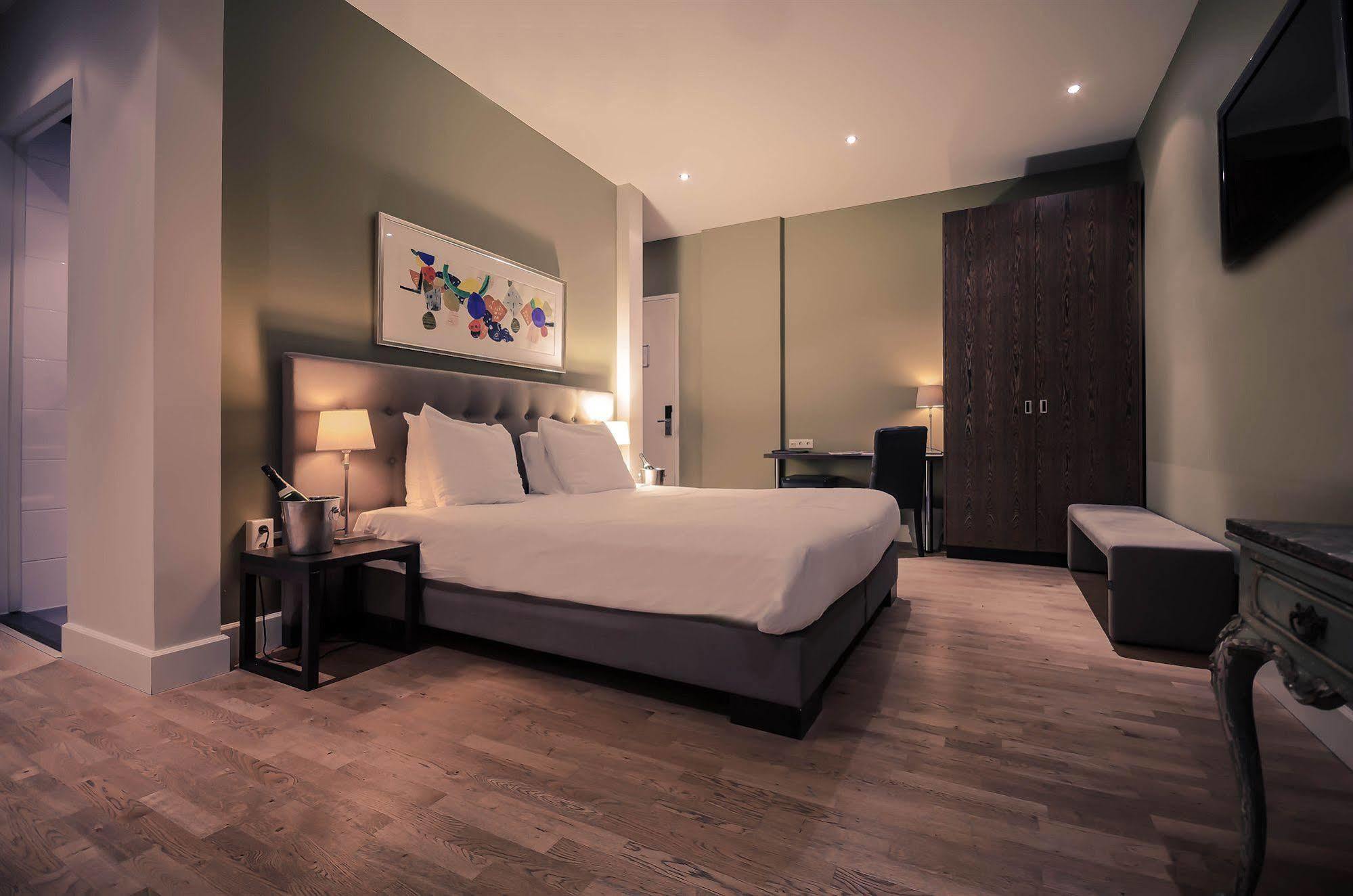 Boutique Lumiere Hotel